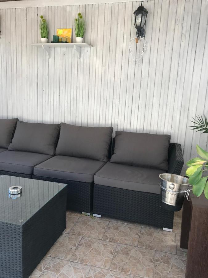 White Rose Guest Rooms Burgas City Exteriér fotografie