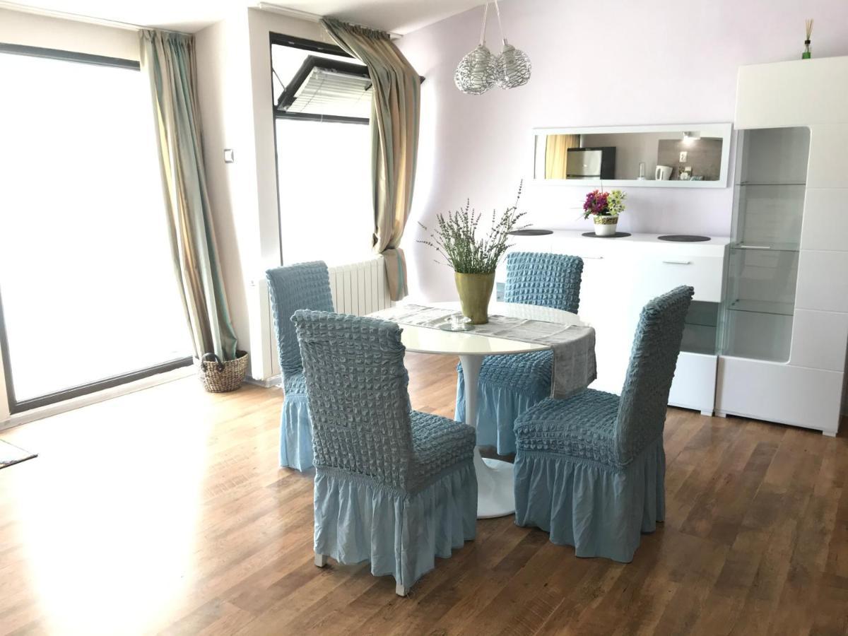 White Rose Guest Rooms Burgas City Exteriér fotografie